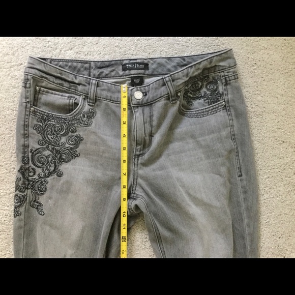 White House Black Market embellished jeans - Picture 6 of 8